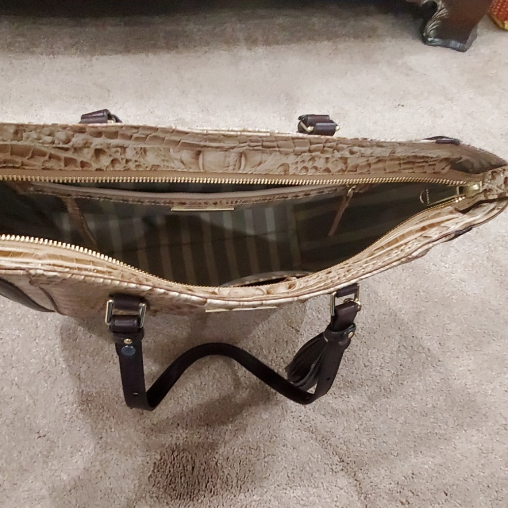 BRAHMIN medium bag! - Picture 6 of 8